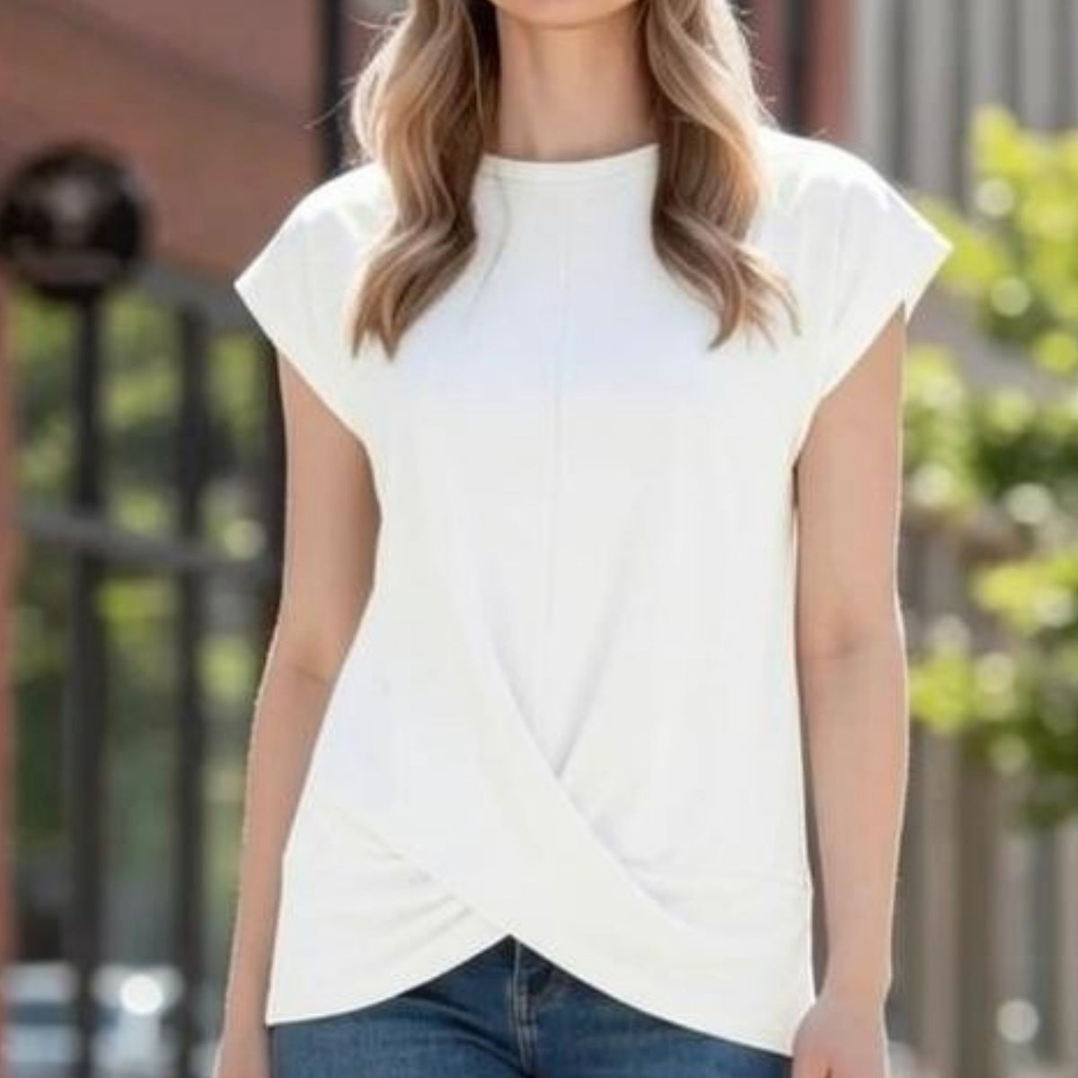 BASIC BLOUSE WITH FRONT KNOT