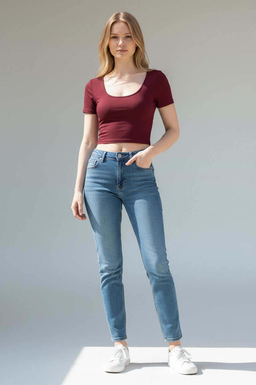 CROP TOP