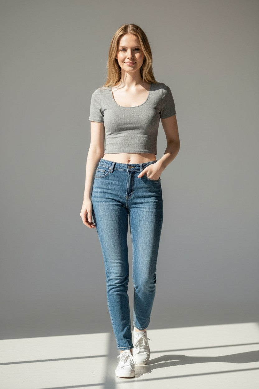 CROP TOP