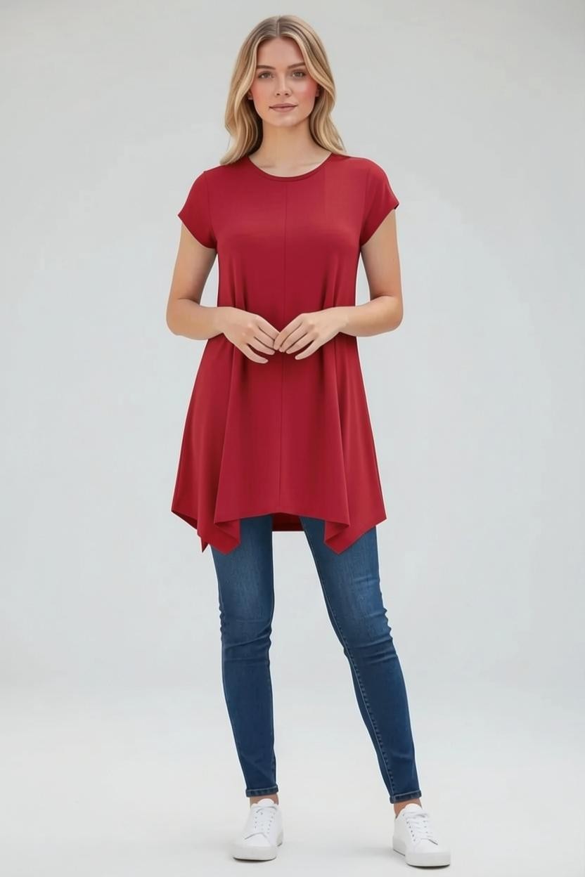 mujer viste blusón túnica color rojo moderno cuello redondo largo con manga corta